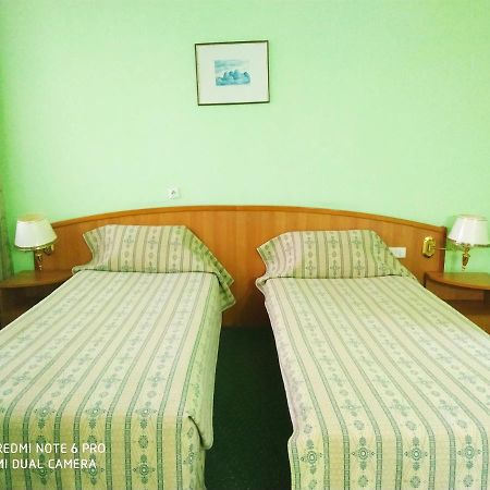 Expo Hotel Tashkent Esterno foto